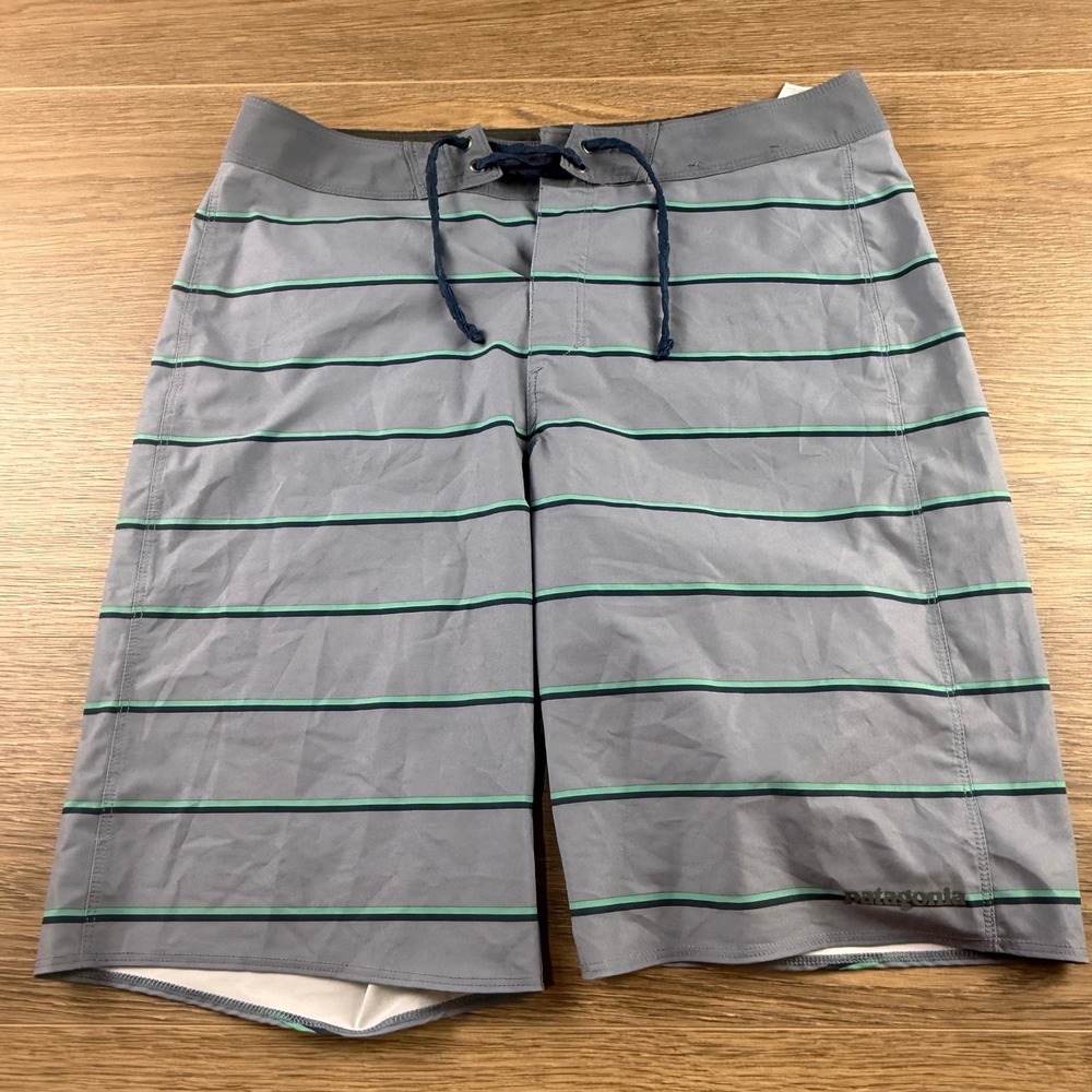 Patagonia Men's Hydropeak Board Shorts Gray Stripe Size 31 Pockets Summer Beach